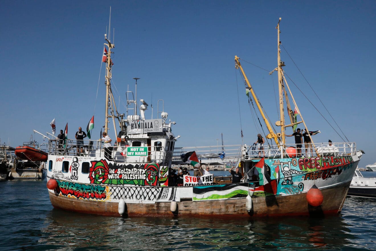 El Handala llega al puerto de Dénia 14