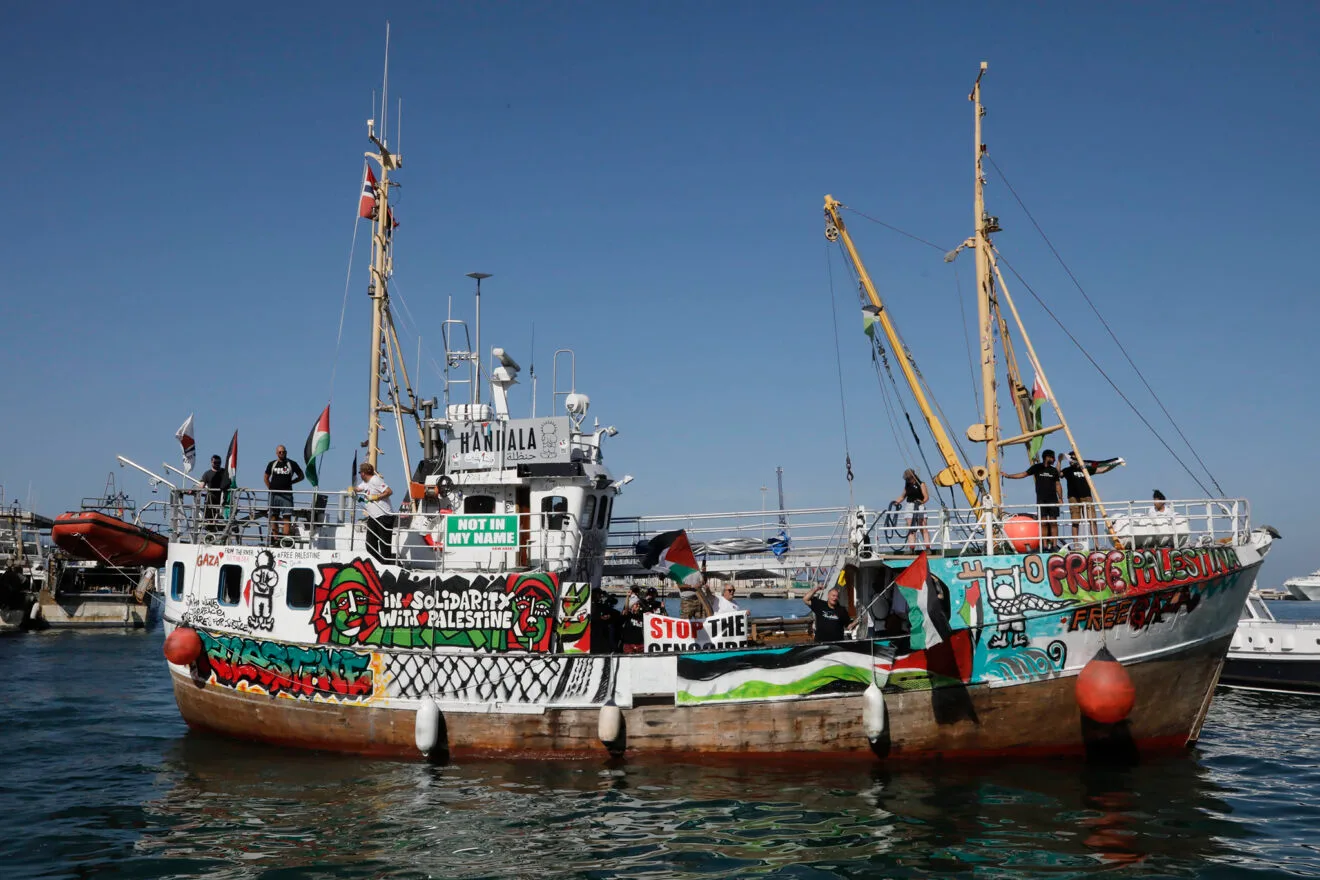 El Handala llega al puerto de Dénia 14