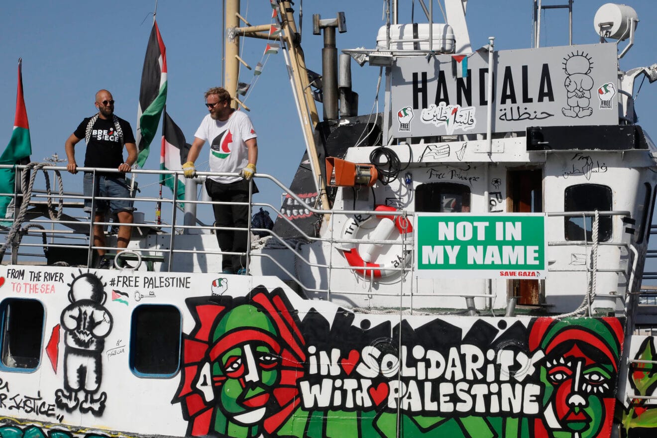 El Handala llega al puerto de Dénia 16