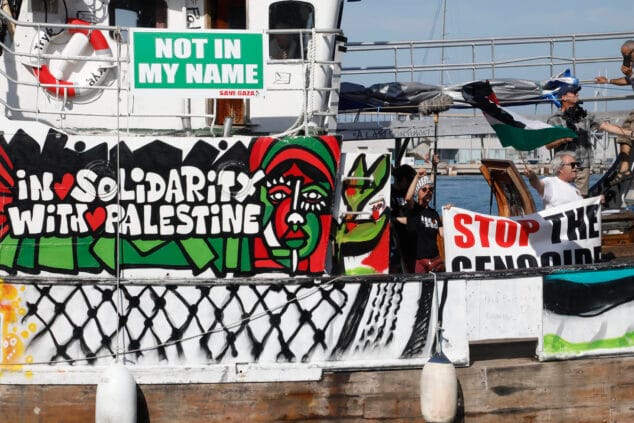 el handala llega al puerto de denia 17