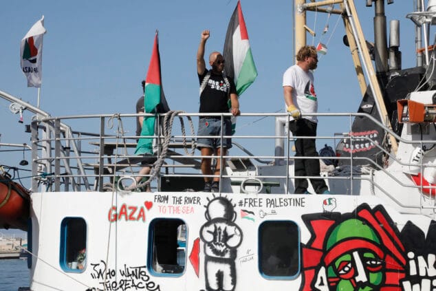 el handala llega al puerto de denia 19