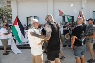 El Handala llega al puerto de Dénia 34