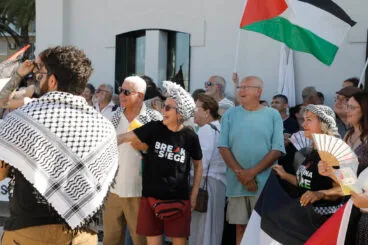 El Handala llega al puerto de Dénia 35