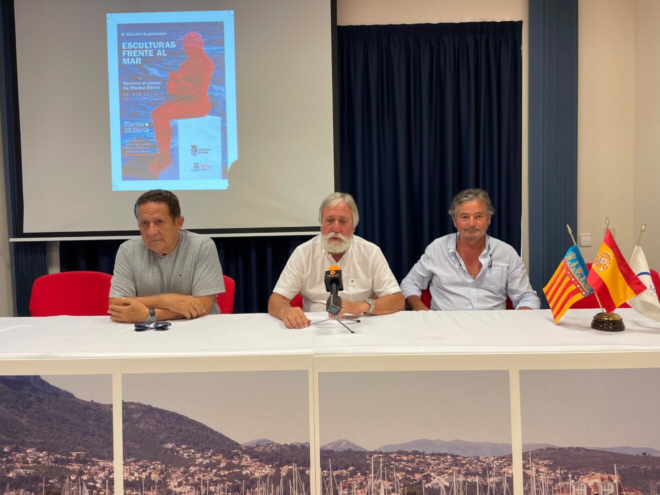 Presentación de la exposición 'Esculturas frente al mar' de Marina Dénia