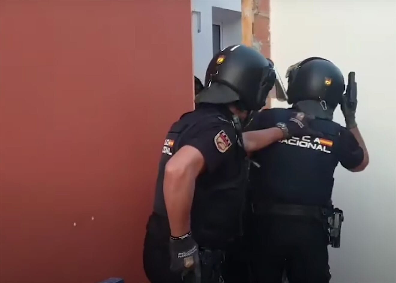 Policía Nacional en la detención