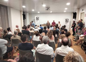 Reunión del Ayuntamietno con los vecinos afectados