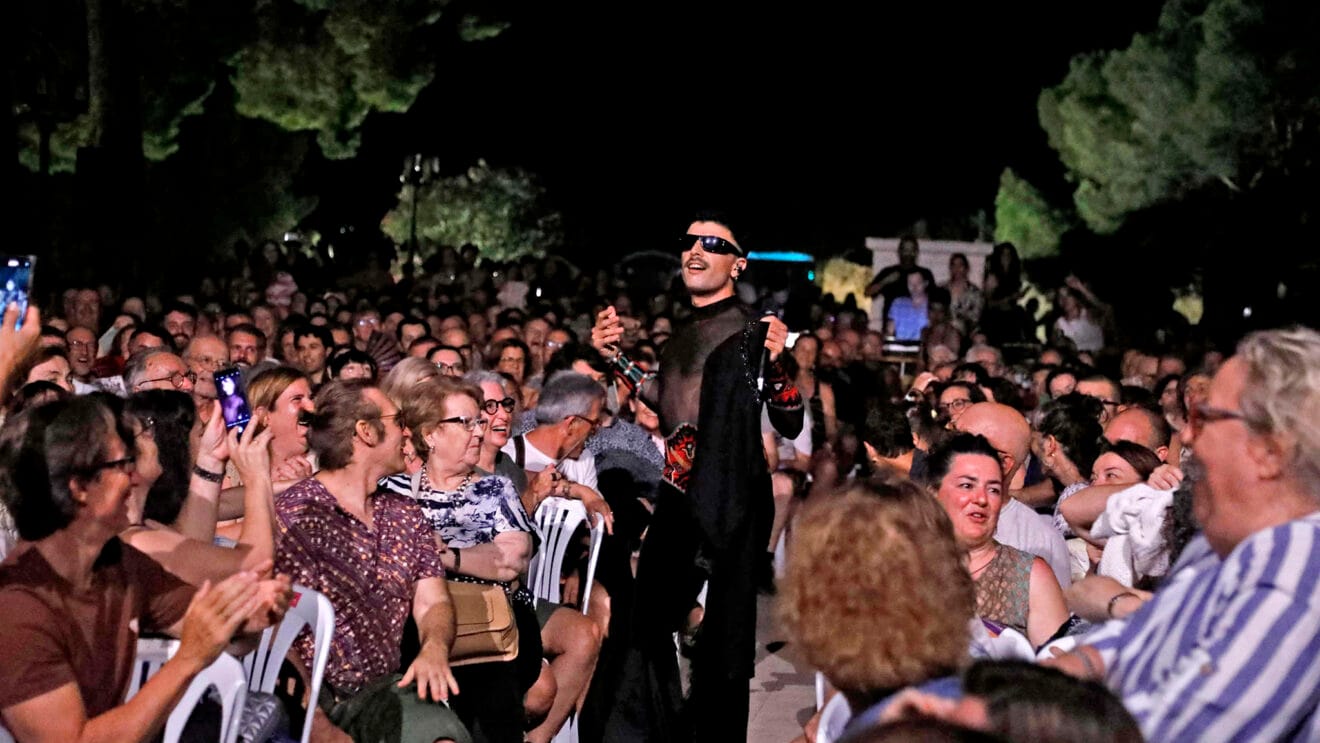 Rodrigo Cuevas en la noche de Música al Castell dest