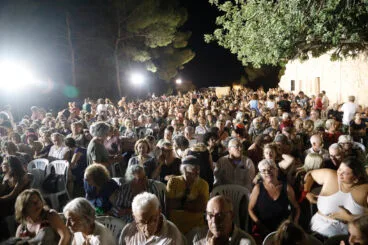Rodrigo Cuevas en Música al Castell 01