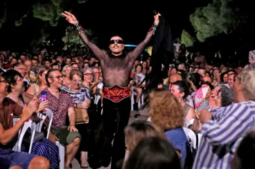 Rodrigo Cuevas en Música al Castell 11