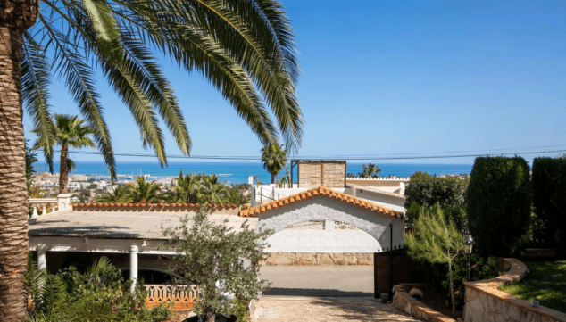 admira los paisajes espectaculares de denia desde esta villa