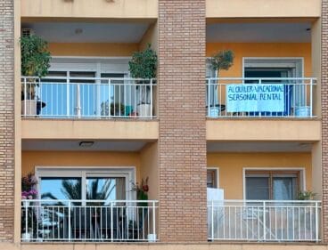 anuncio de un apartamento para alquiler vacacional en denia 1