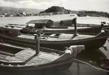 Barcas modificadas para el rodaje de la película Krakatoa, en 1967 | Fot. Sánchez. AMA