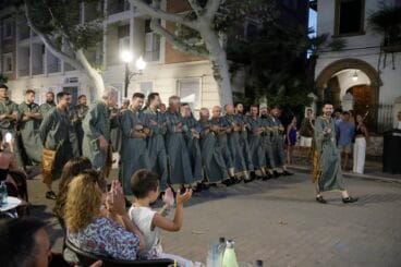 Desfile de Moros y Cristianos previo a la recepción cristiana de Dénia 31