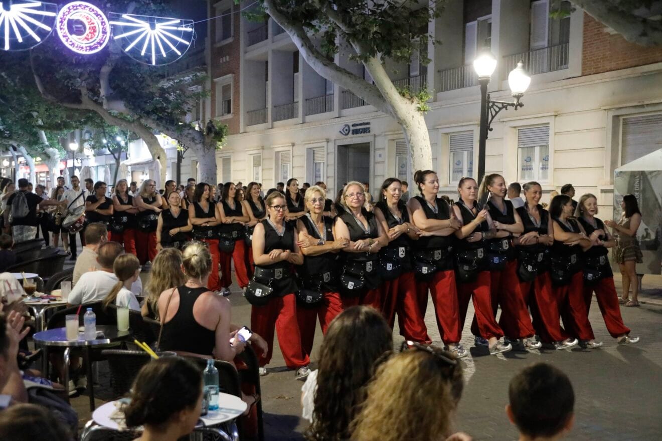 Desfile de Moros y Cristianos previo a la recepción cristiana de Dénia 33