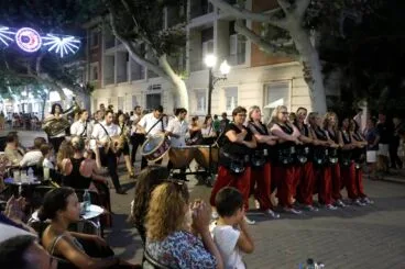 Desfile de Moros y Cristianos previo a la recepción cristiana de Dénia 35