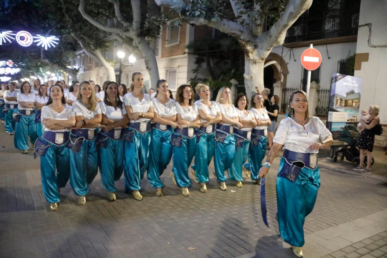 Desfile de Moros y Cristianos previo a la recepción cristiana de Dénia 39