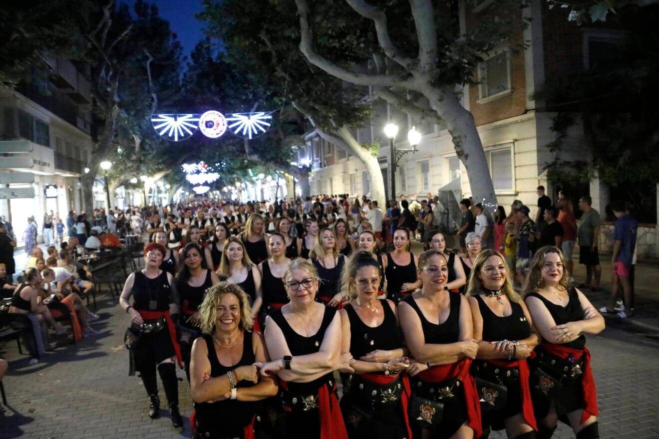 Desfile de Moros y Cristianos previo a la recepción cristiana de Dénia 48