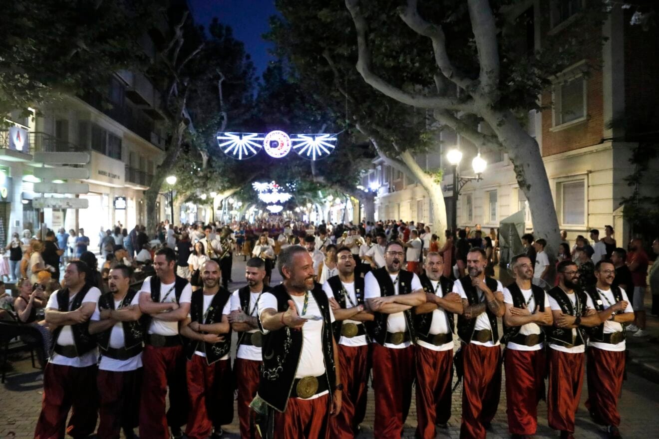 Desfile de Moros y Cristianos previo a la recepción cristiana de Dénia 51