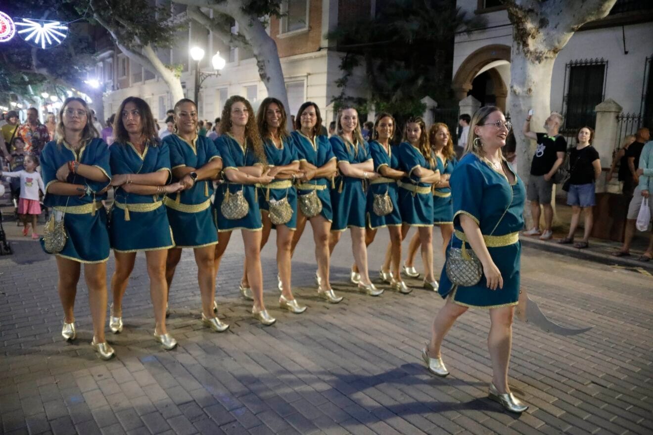 Desfile de Moros y Cristianos previo a la recepción cristiana de Dénia 56