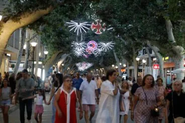 Desfile de Moros y Cristianos previo a la recepción mora de Dénia 1