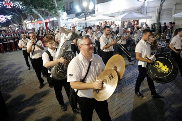desfile de moros y cristianos previo a la recepcion mora de denia 24