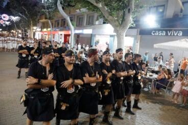 Desfile de Moros y Cristianos previo a la recepción mora de Dénia 35