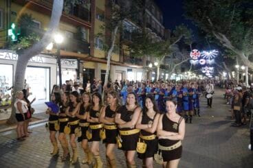 Desfile de Moros y Cristianos previo a la recepción mora de Dénia 55