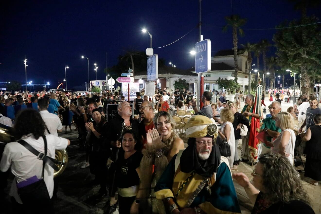 Desfile de Moros y Cristianos previo a la recepción mora de Dénia 56