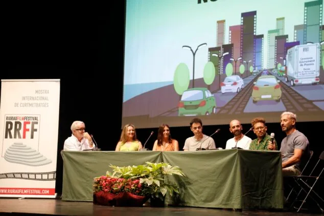 El Riurau Film Festival se despide convirtiendo Dénia en un oasis del mejor cine corto 2 Imagen: Mesa redonda de El Nostre Cinema