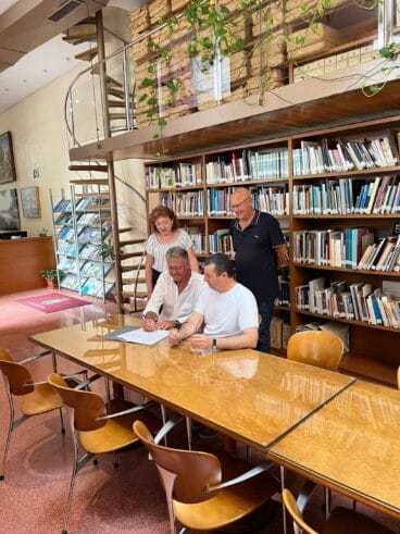 Firma de la donación de Vicent Grimalt Albi