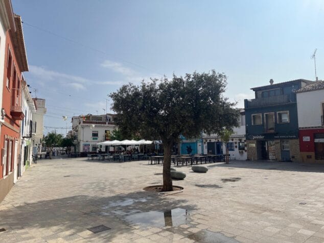 Imagen: Plaza Mariana Pineda, en el barrio Baix la Mar
