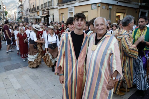 Las filaes de Dénia dan la bienvenida a las Fiestas de Moros y Cristianos 2024 con el tradicional pregón 49 pregon de moros y cristianos 2024 10