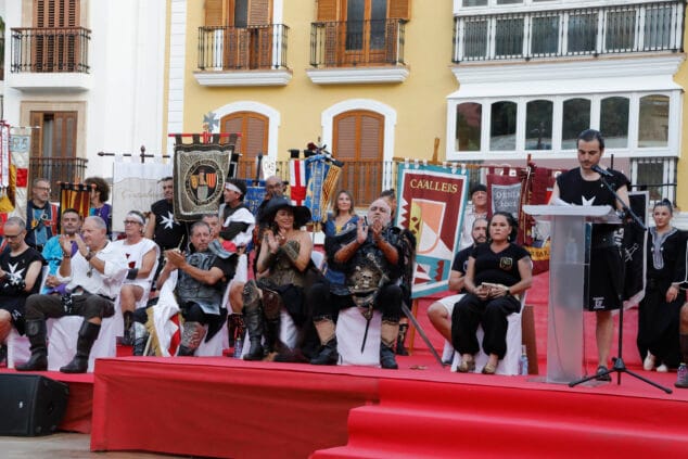 Las filaes de Dénia dan la bienvenida a las Fiestas de Moros y Cristianos 2024 con el tradicional pregón 44 pregon de moros y cristianos 2024 15