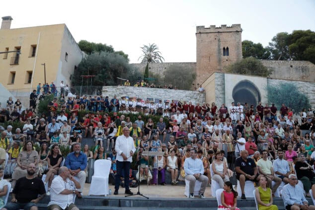 Las filaes de Dénia dan la bienvenida a las Fiestas de Moros y Cristianos 2024 con el tradicional pregón 23 pregon de moros y cristianos 2024 36