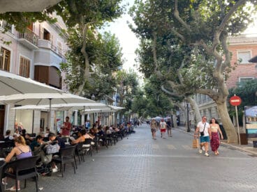 Turistas en Marqués de Campo
