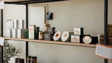 Una gran variedad de latas y conservas gourmet