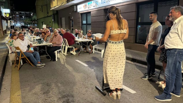 Imagen: Acto de la XIII Festa Estellés de Compromís Dénia en homenaje a Vicent Andrés Estellés