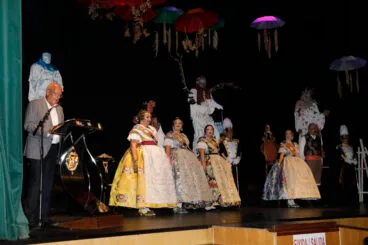 Acto de presentación y exaltación de la Fallera Major de Dénia 2025  (33)