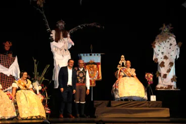 Acto de presentación y exaltación de la Fallera Major de Dénia 2025  (46)