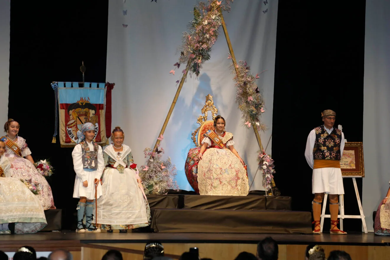 Acto de presentación y exaltación de la Fallera Mayor Infantil de Dénia 2025 (66)