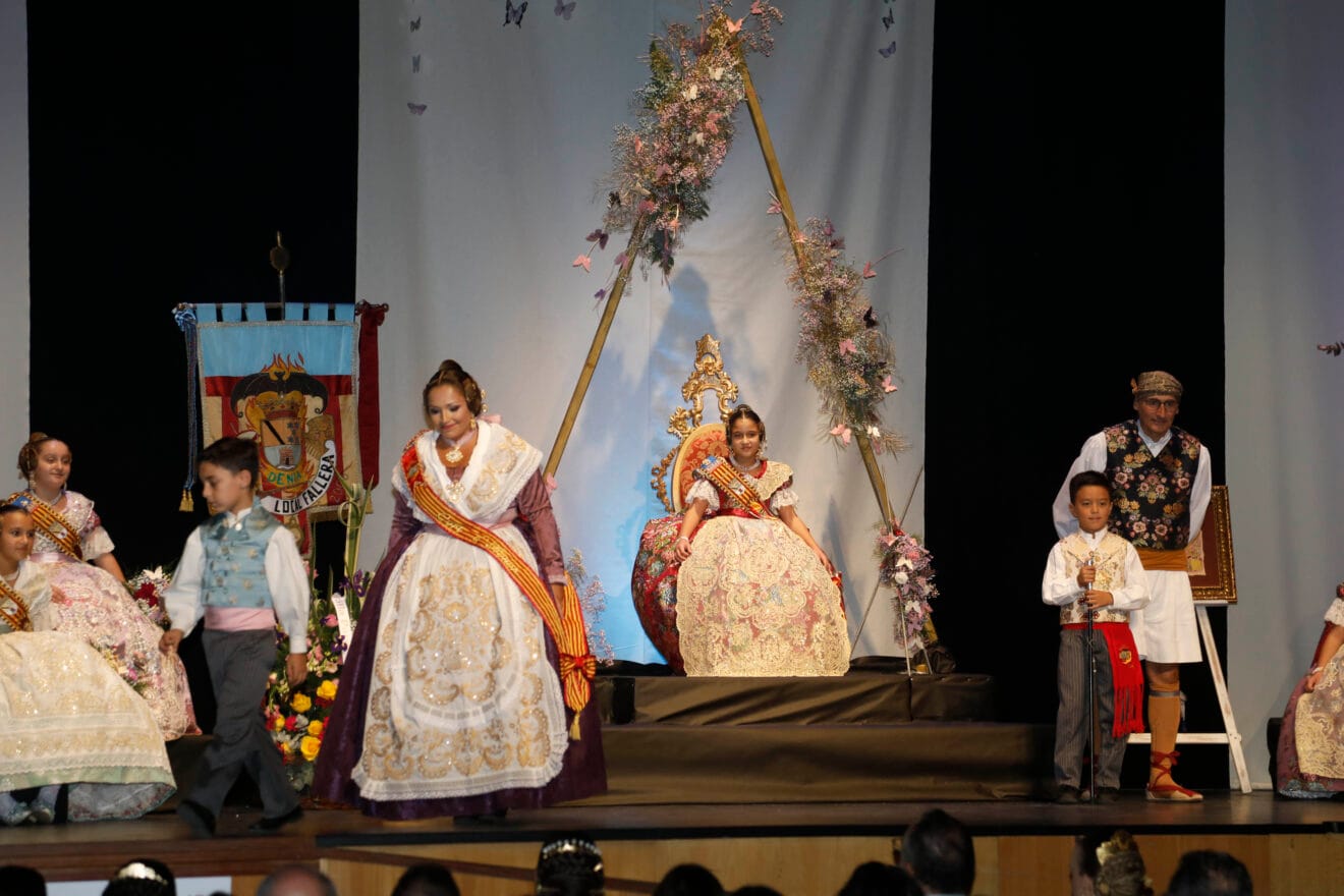 Acto de presentación y exaltación de la Fallera Mayor Infantil de Dénia 2025 (67)