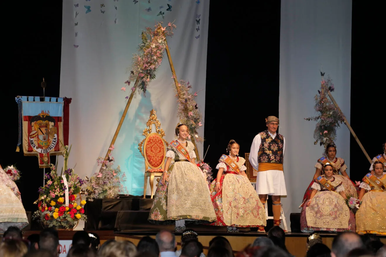 Acto de presentación y exaltación de la Fallera Mayor Infantil de Dénia 2025 (70)