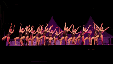 Bailarinas del Estudio de Danza Patricia Sentí demostrando su habilidad y pasión por la danza