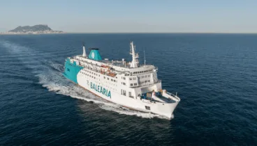balearia aumenta un 10 el trafico de pasajeros en la operacion paso del estrecho