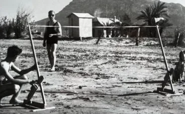 banistas paracticando deporte en les marines en los anos 40