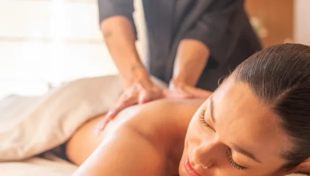 descubre los masajes relajantes de la sella spa