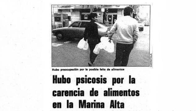 Imagen: En 1985, mucha gente creyó que iba a sufrir desabastecimiento de alimentos (Foto- Diario Información, 17 de noviembre de 1985)