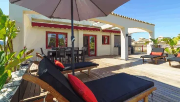 Escapada perfecta: villa con piscina privada y zonas de relax rodeadas de naturaleza