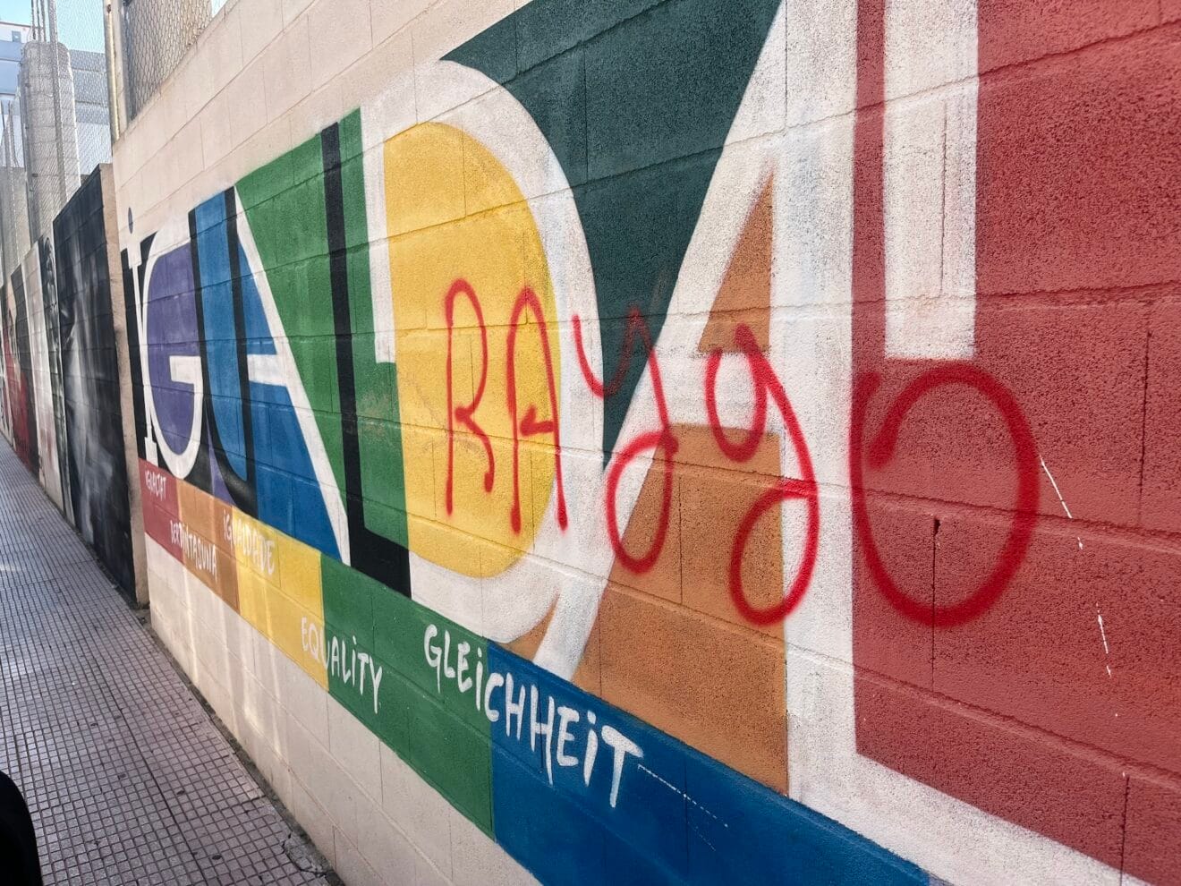 Mural por la igualdad vandalizado