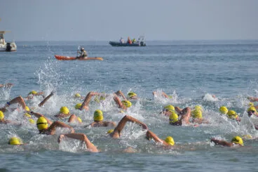 Participantes de una Travessia de Sant Roc en Dénia